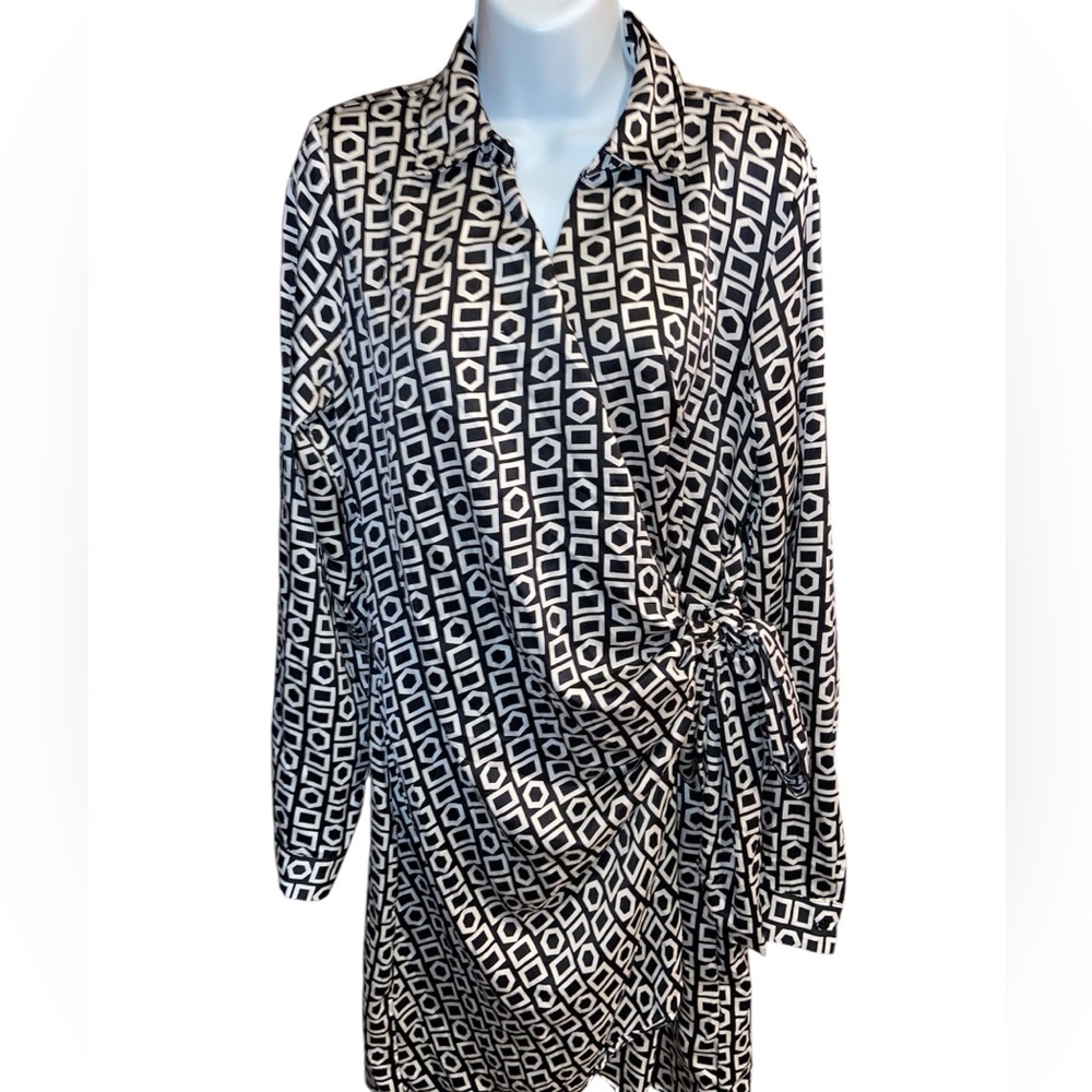 NWT Beyond Words Black And White Size Large Wrap Dress